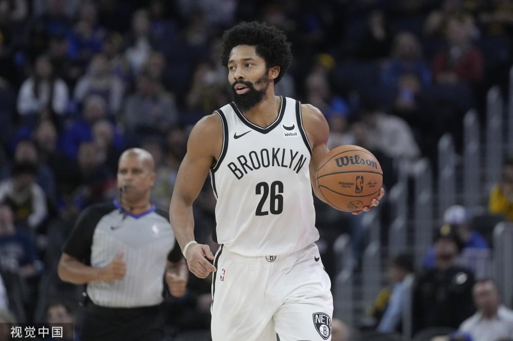 中屡屡摘金 中屡屡摘金